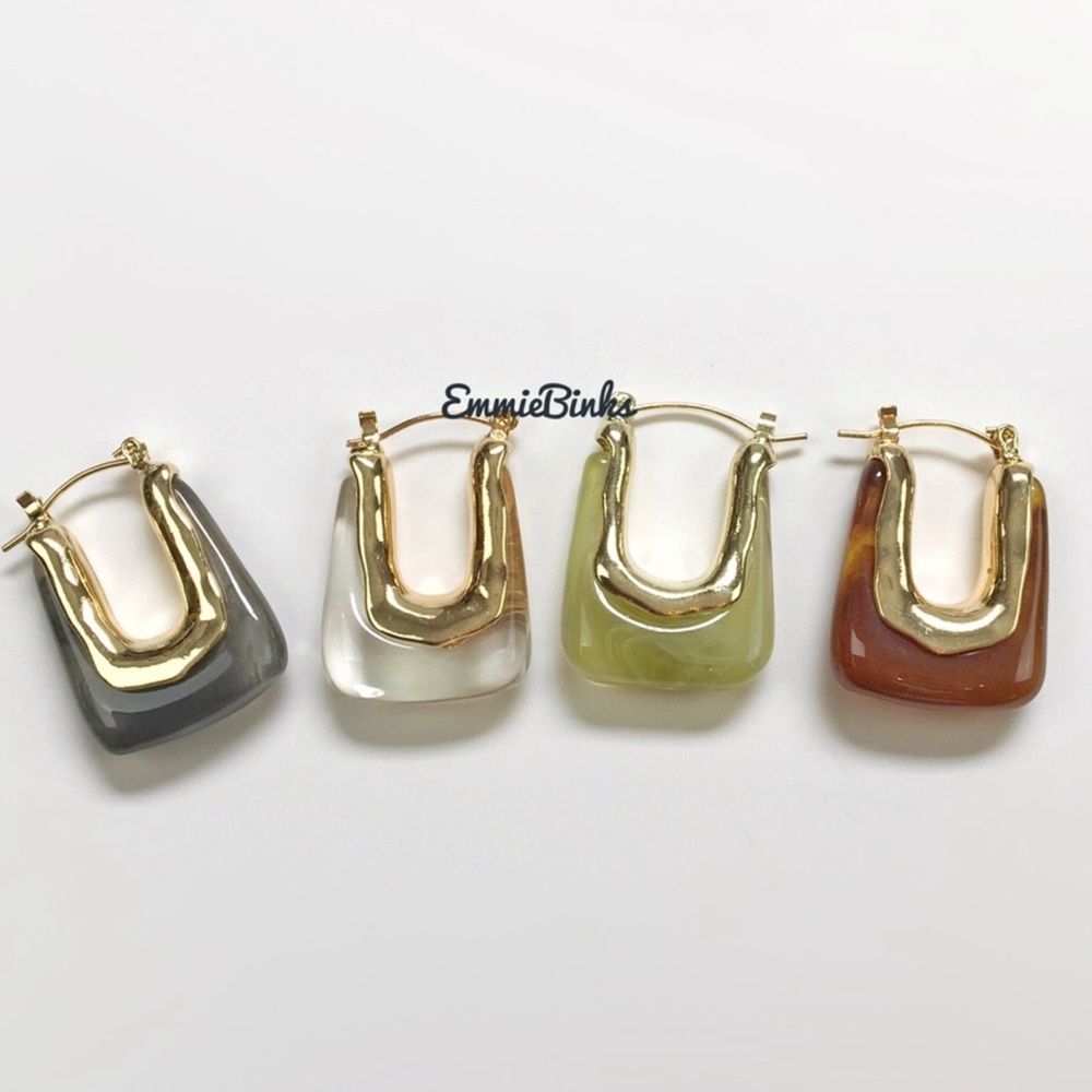 New Anthropologie Gold Rimmed Resin U Shape Huggie Hoop Earrings - Picture 12 of 16